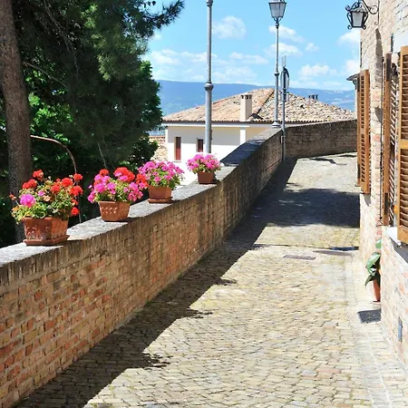 Diffuso Borgo Montemaggiore 5*