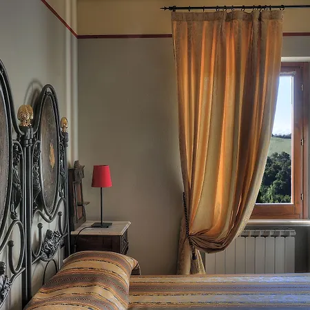 Diffuso Borgo Montemaggiore 몬테마기오레알메타우로