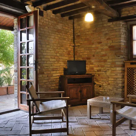 Diffuso Borgo Montemaggiore 호텔 5*