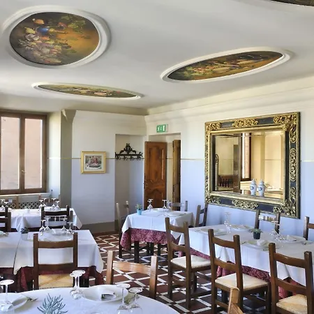 Diffuso Borgo Montemaggiore 5*