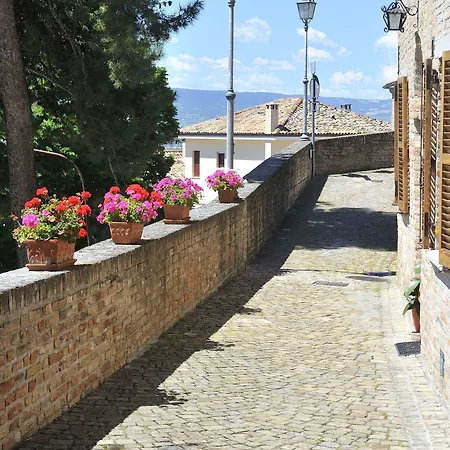 Diffuso Borgo Montemaggiore Szálloda 5*
