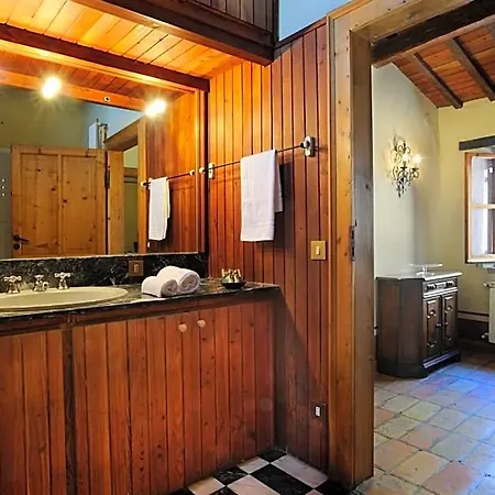 Отель Diffuso Borgo Montemaggiore Монтемаджоре-аль-Метауро